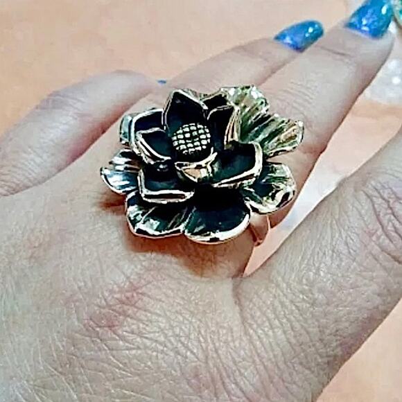 STERLING SILVER ADJUSTABLE RESIZABLE BIG FLOWER STATEMENT RINGS - Picture 2 of 10